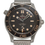 オメガ シーマスター ダイバー 300M コーアクシャル マスタークロノメーター 007エディション ブラウン 未使用品 (OMEGA Seamaster Diver 300M Co-Axial Master Chronometer 007 Edition)/ Ref.210.90.42.20.01.001 メンズ