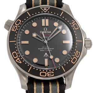 オメガ シーマスター ダイバー 300M コーアクシャル マスタークロノメーター 007エディション ブラウン 新品 (OMEGA Seamaster Diver 300M Co-Axial Master Chronometer 007 Edition)/ Ref.210.92.42.20.01.001 メンズ