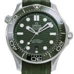 オメガ シーマスター300M コーアクシャル マスタークロノメーター グリーン 新品 (OMEGA Seamaster 300M Co-Axial Master Chronometer)/ Ref.210.32.42.20.10.001 メンズ